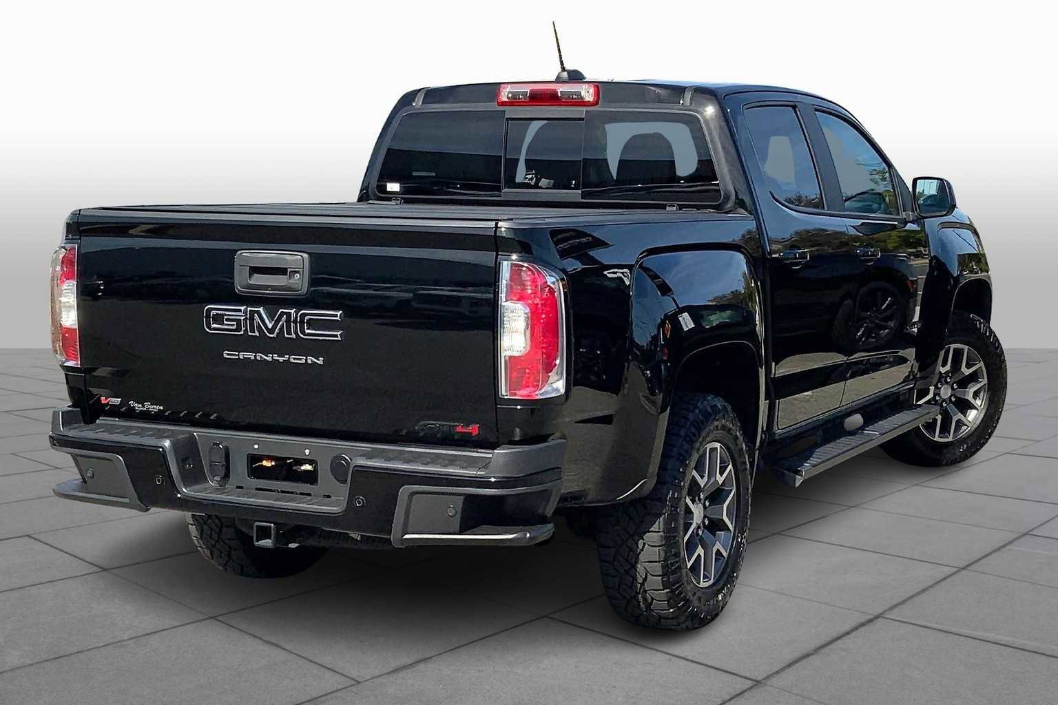 Certified 2022 GMC Canyon AT4 w/ Trailering Package image 12