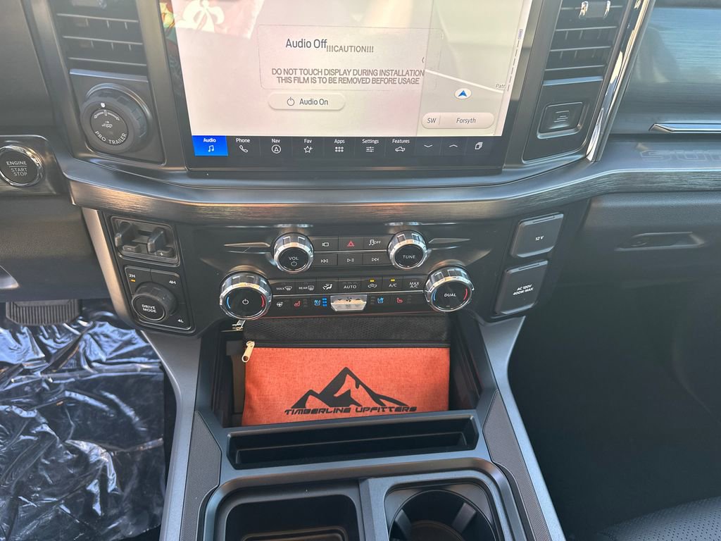 New 2026 Ford F250 Lariat w/ Black Appearance Package image 28