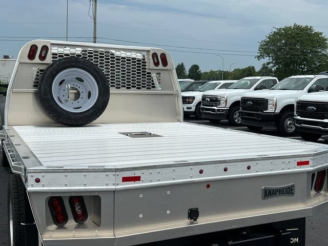 New 2026 Ford F550 4x4 Crew Cab image 7