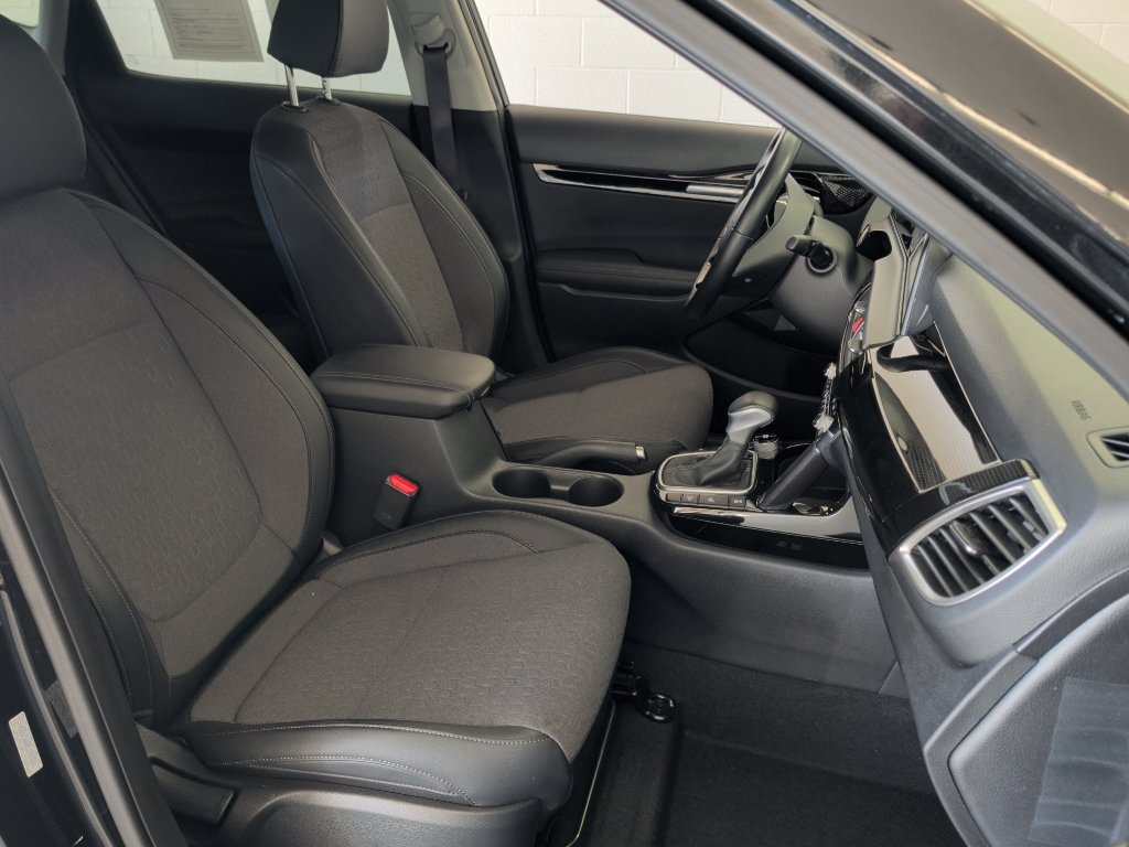Certified 2025 Kia Seltos S AWD/4WD image 19
