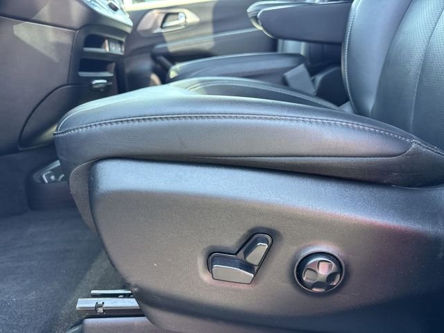 Used 2025 Chrysler Pacifica Select FWD image 13