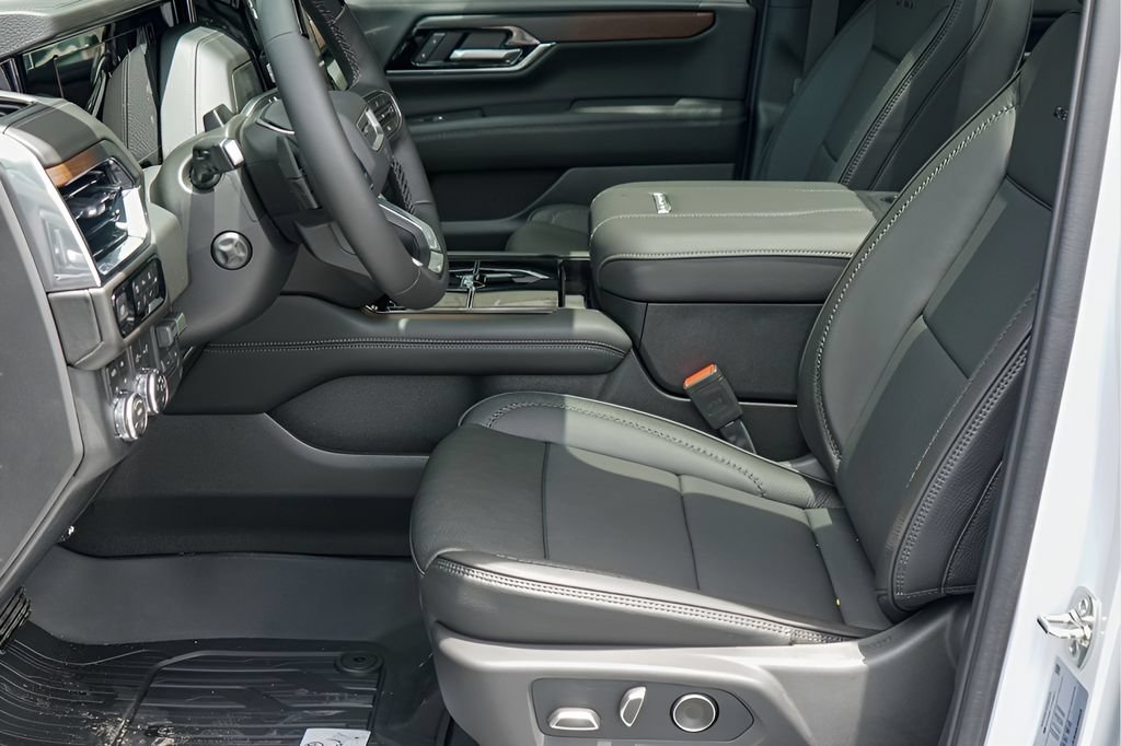New 2026 GMC Yukon Denali w/ Denali Reserve Package AWD/4WD image 10