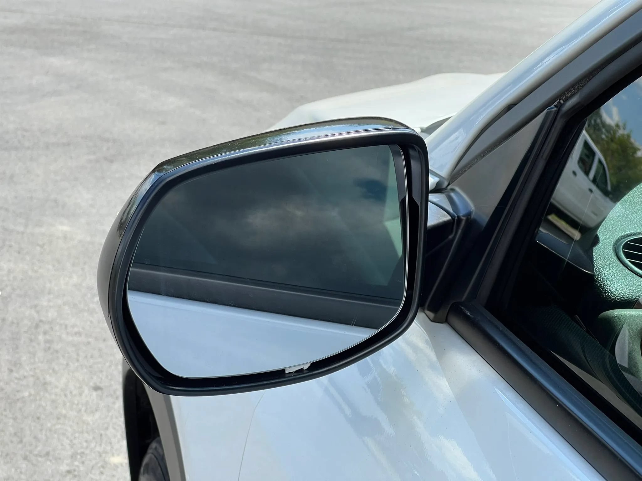Used 2022 Honda HR-V LX image 13