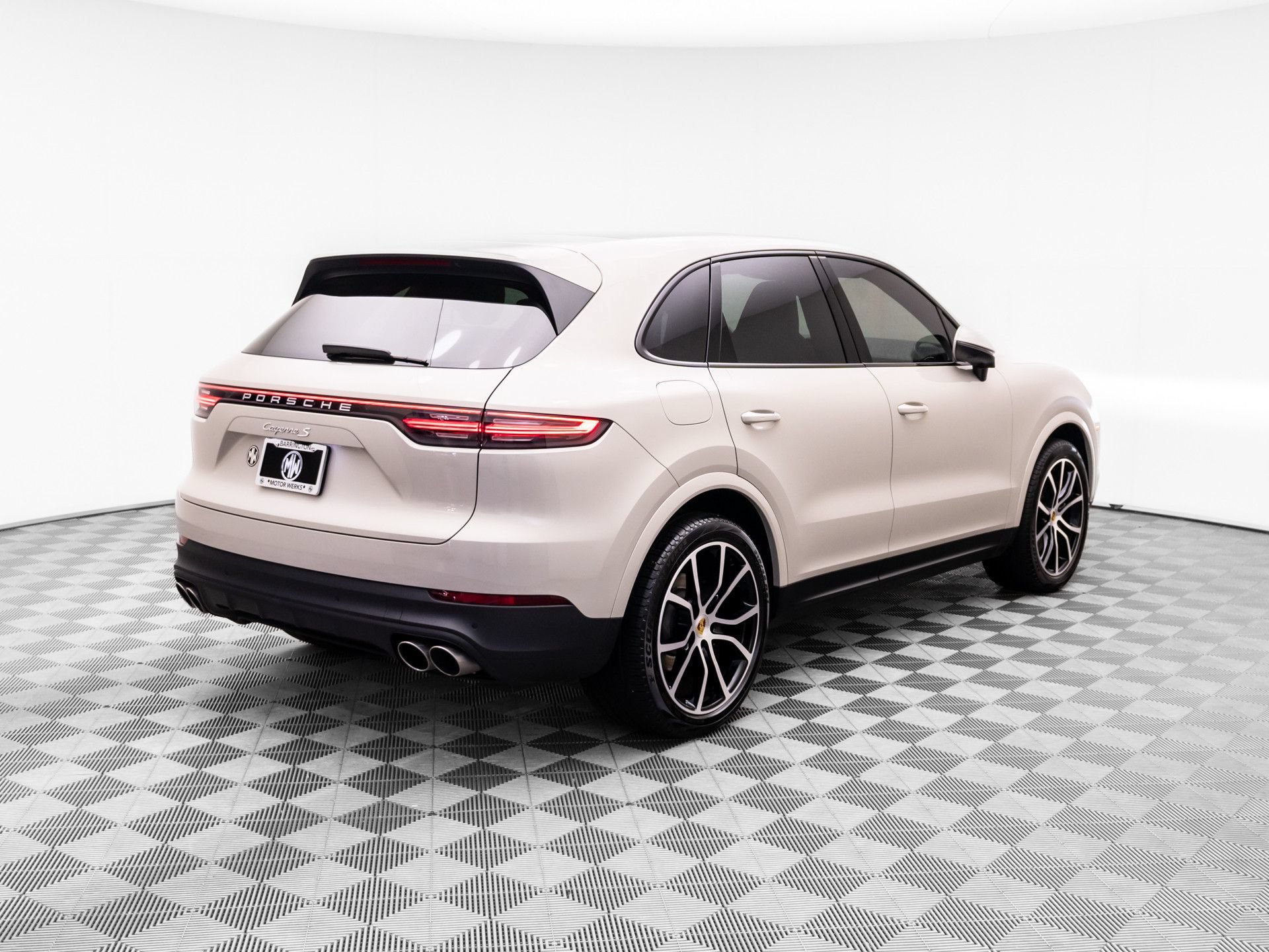 Certified 2023 Porsche Cayenne S AWD/4WD image 8
