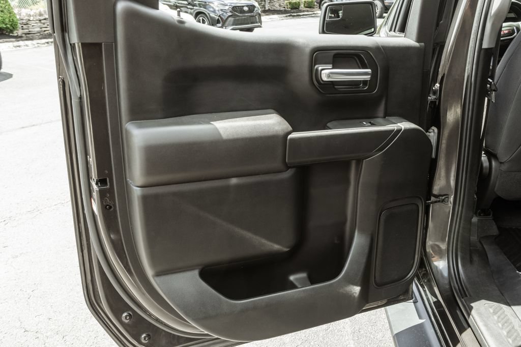 Used 2021 GMC Sierra 1500 4x4 Crew Cab w/ Sierra Value Package image 26