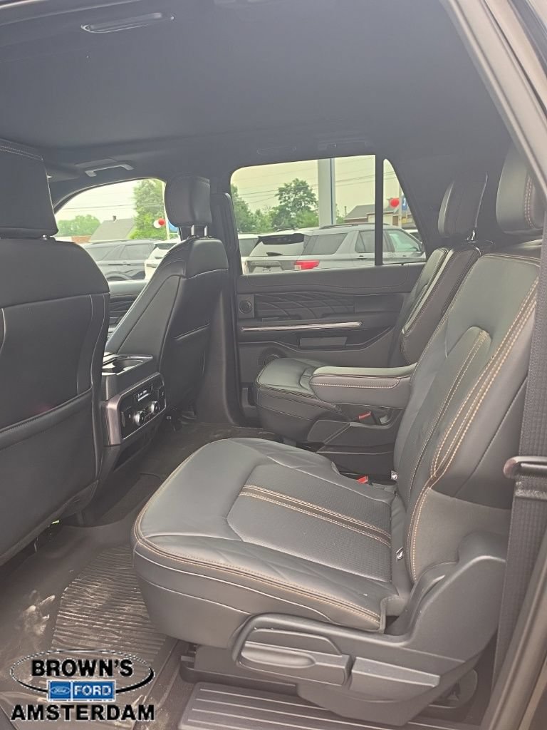 Used 2024 Ford Expedition Max Platinum AWD/4WD image 16