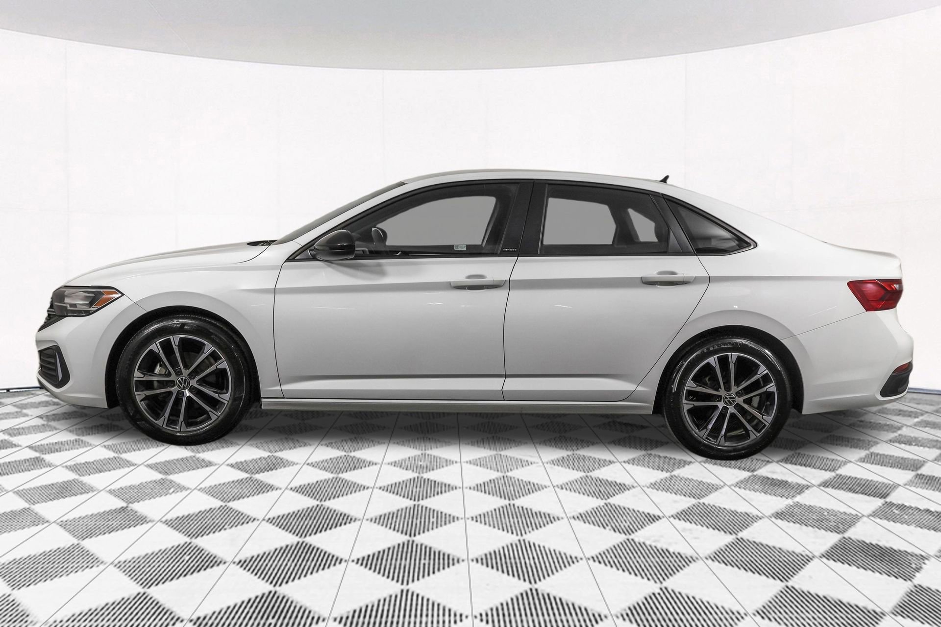 Used 2023 Volkswagen Jetta Sport image 18