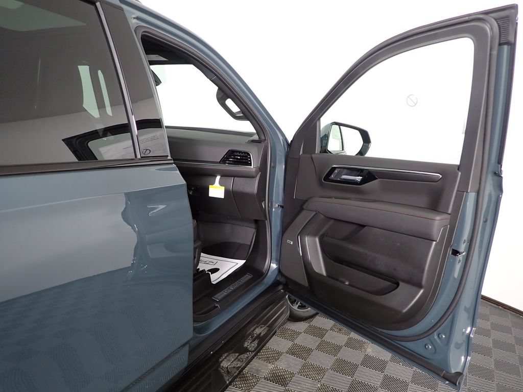 New 2026 Chevrolet Suburban RST w/ Advanced Technology Package AWD/4WD image 42