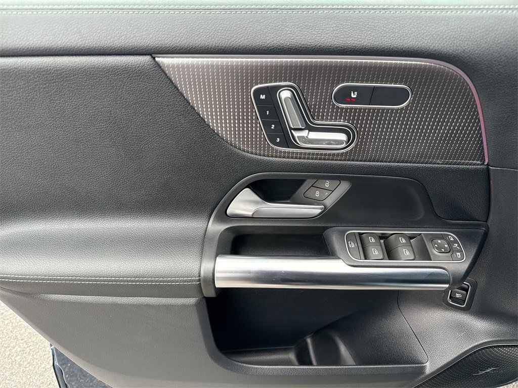 Used 2021 Mercedes-Benz GLA 250 4MATIC image 15