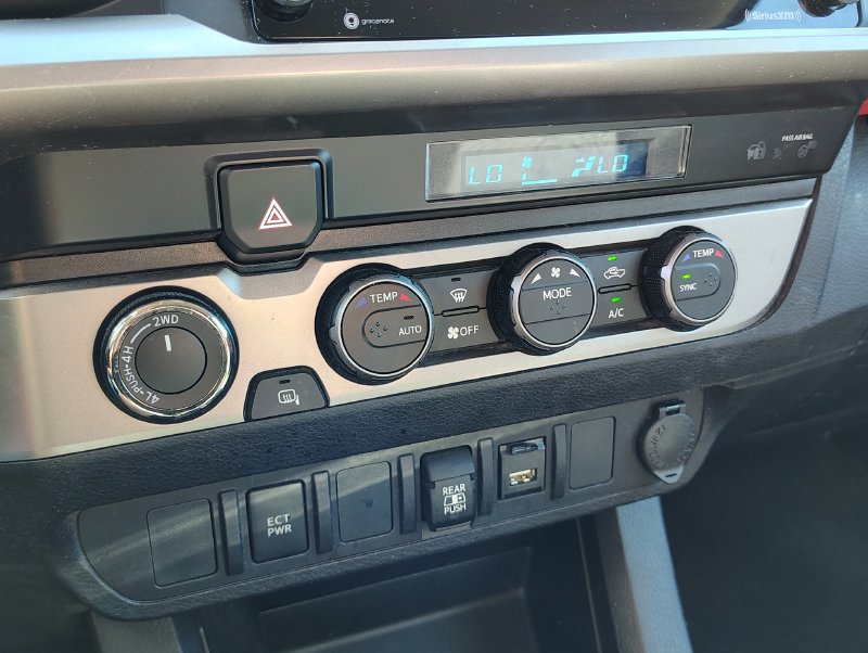 Used 2022 Toyota Tacoma SR5 AWD/4WD image 17