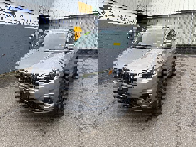 Used 2021 Jeep Cherokee Latitude Plus image 3