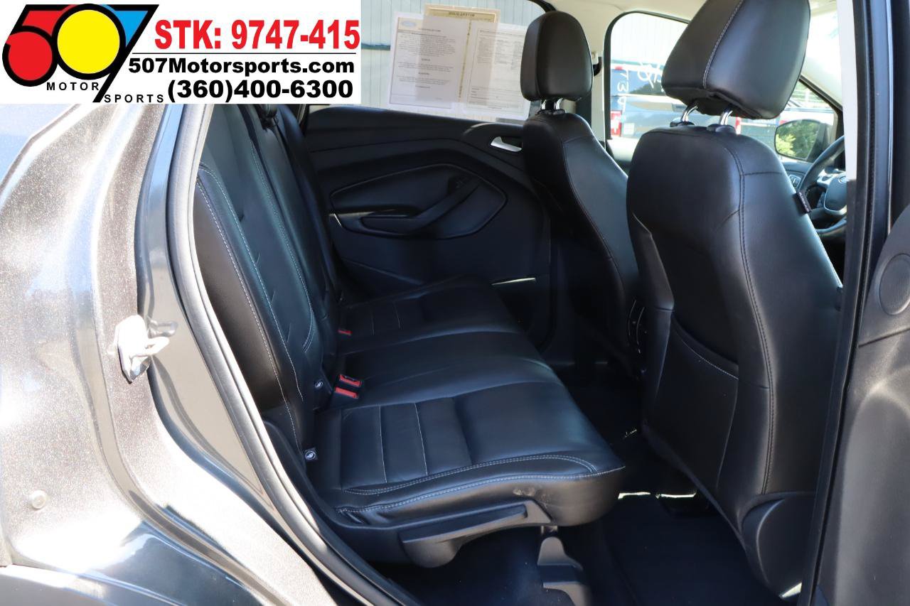 Used 2015 Ford Escape Titanium w/ Equipment Group 301A AWD/4WD image 17