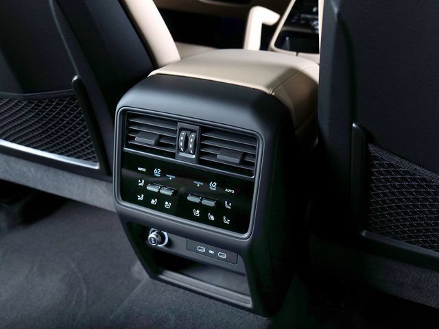 New 2026 Porsche Cayenne GTS AWD/4WD image 24