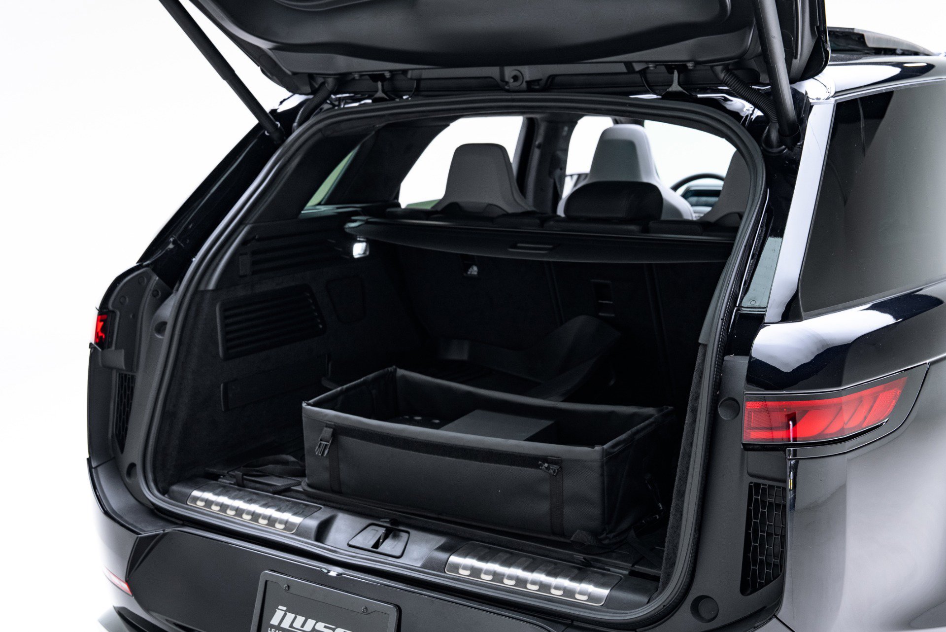 Used 2025 Land Rover Range Rover Sport SV Edition Two image 45