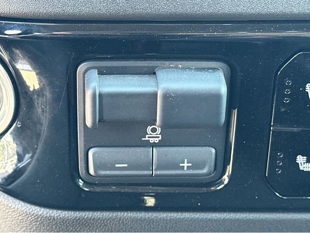 Certified 2024 Chevrolet Silverado 1500 RST w/ Z71 Off-Road Package image 26