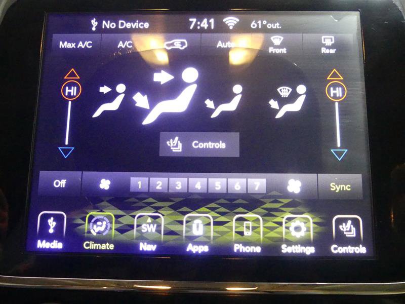 Used 2020 Jeep Grand Cherokee Overland image 41