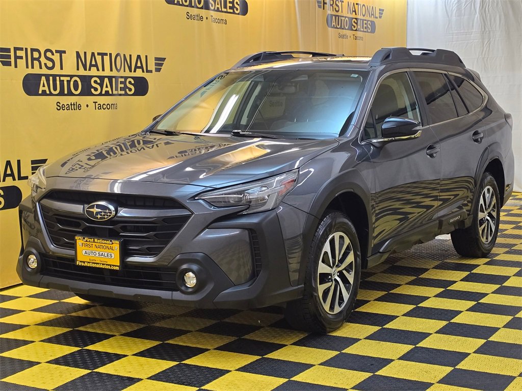 Used 2023 Subaru Outback Premium image 7