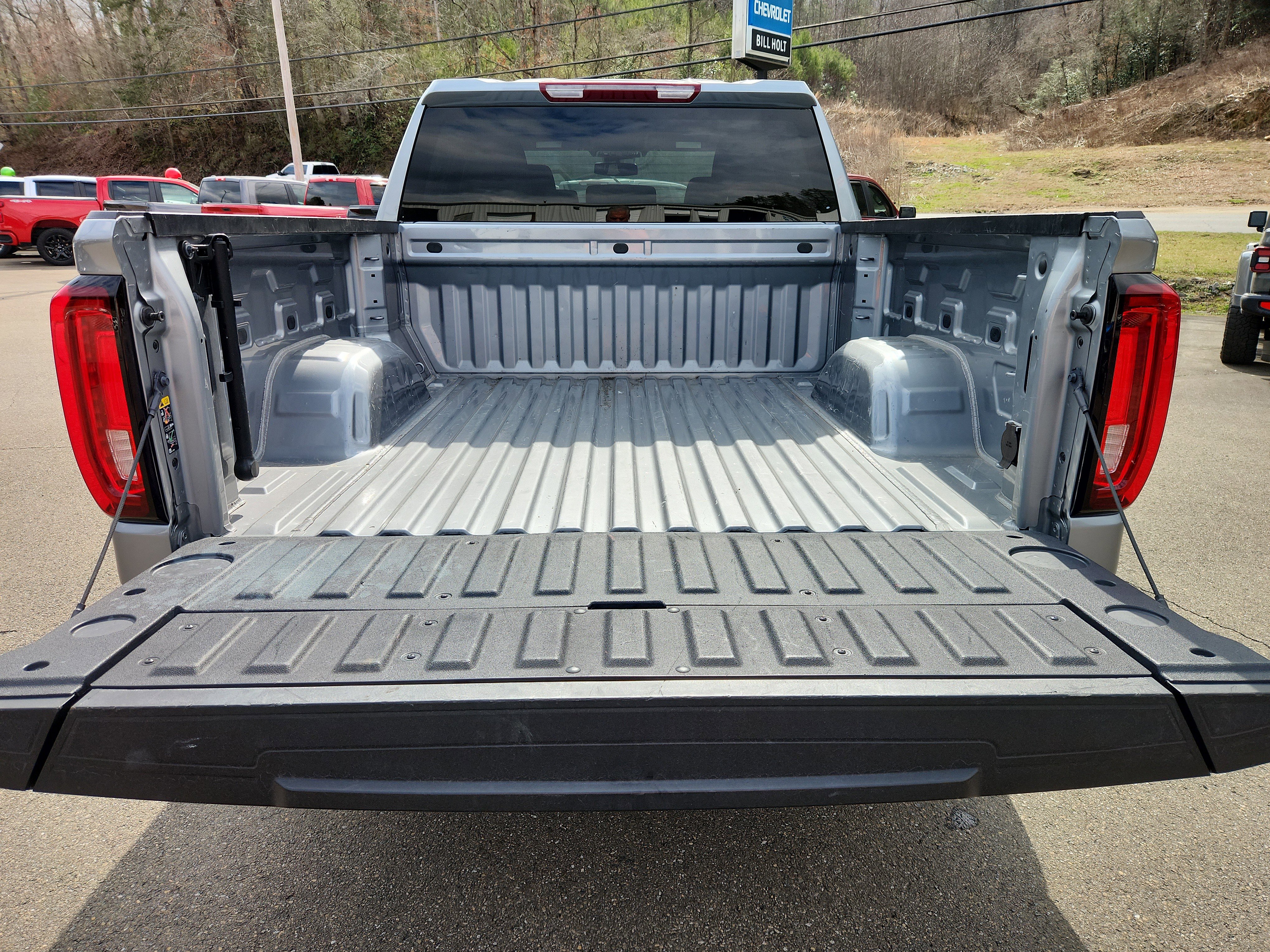 Used 2025 GMC Sierra 1500 SLT image 47