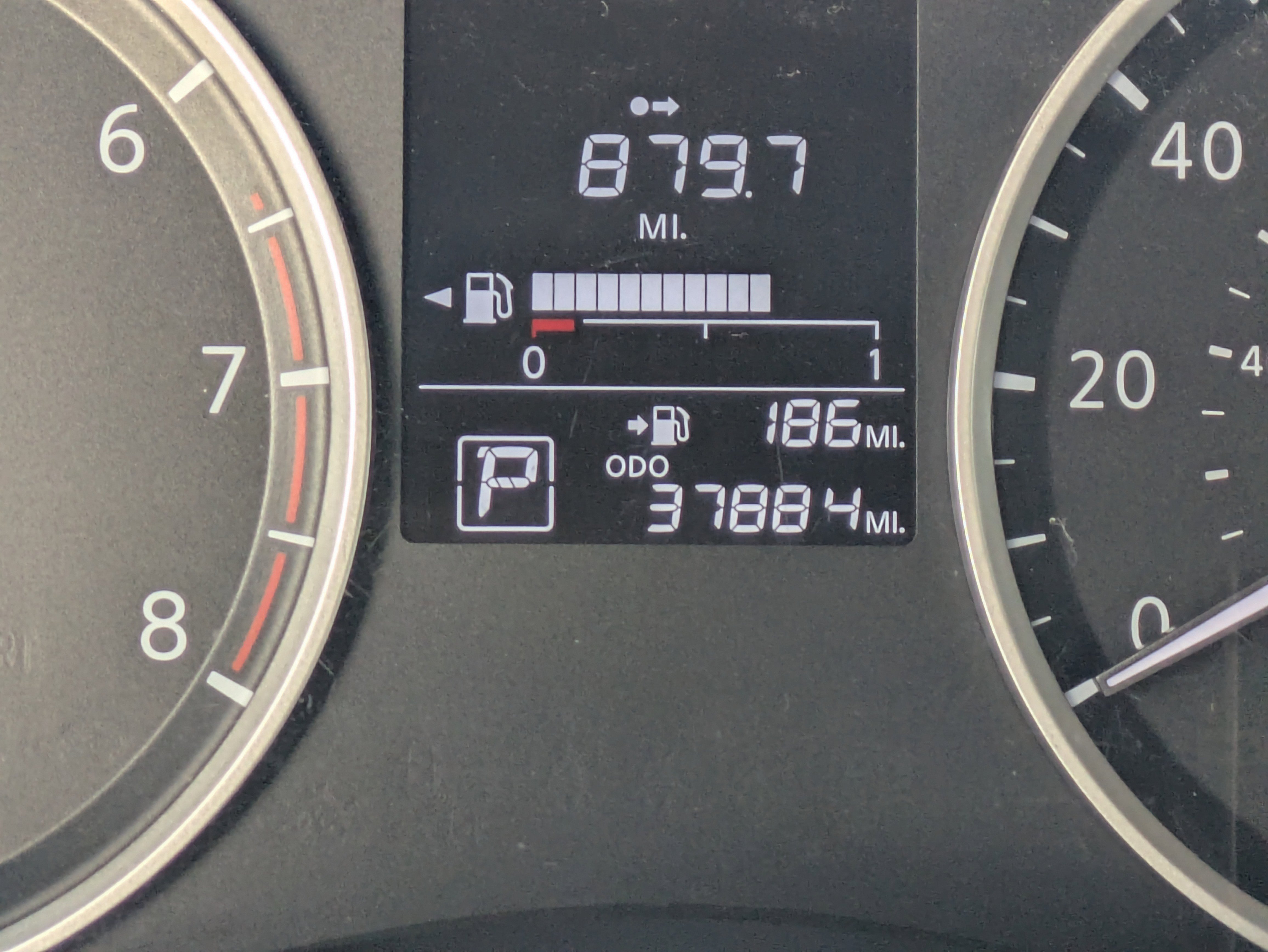 Used 2024 Nissan Versa S w/ Trunk Package image 29