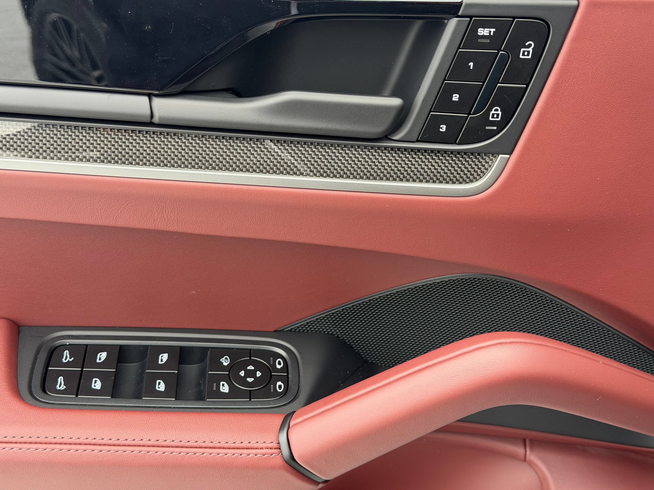 Certified 2026 Porsche Cayenne AWD/4WD image 26