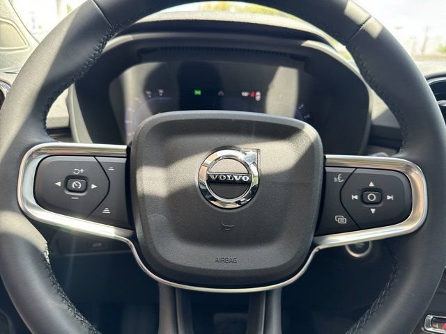 New 2024 Volvo XC40 B5 Plus w/ Climate Package AWD/4WD image 14