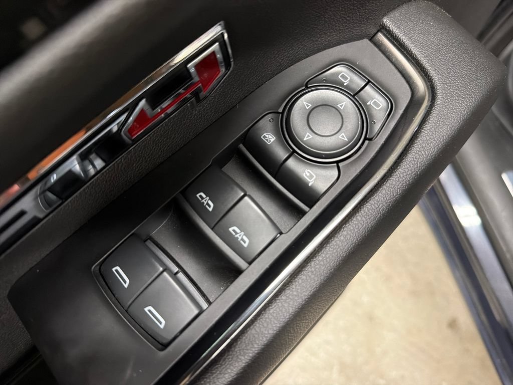 Used 2023 GMC Sierra 1500 AT4 w/ Technology Package AWD/4WD image 18