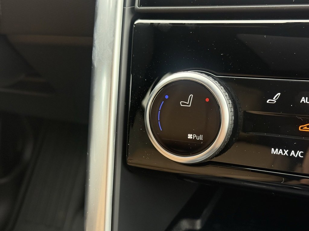 New 2025 Land Rover Discovery Dynamic SE image 22