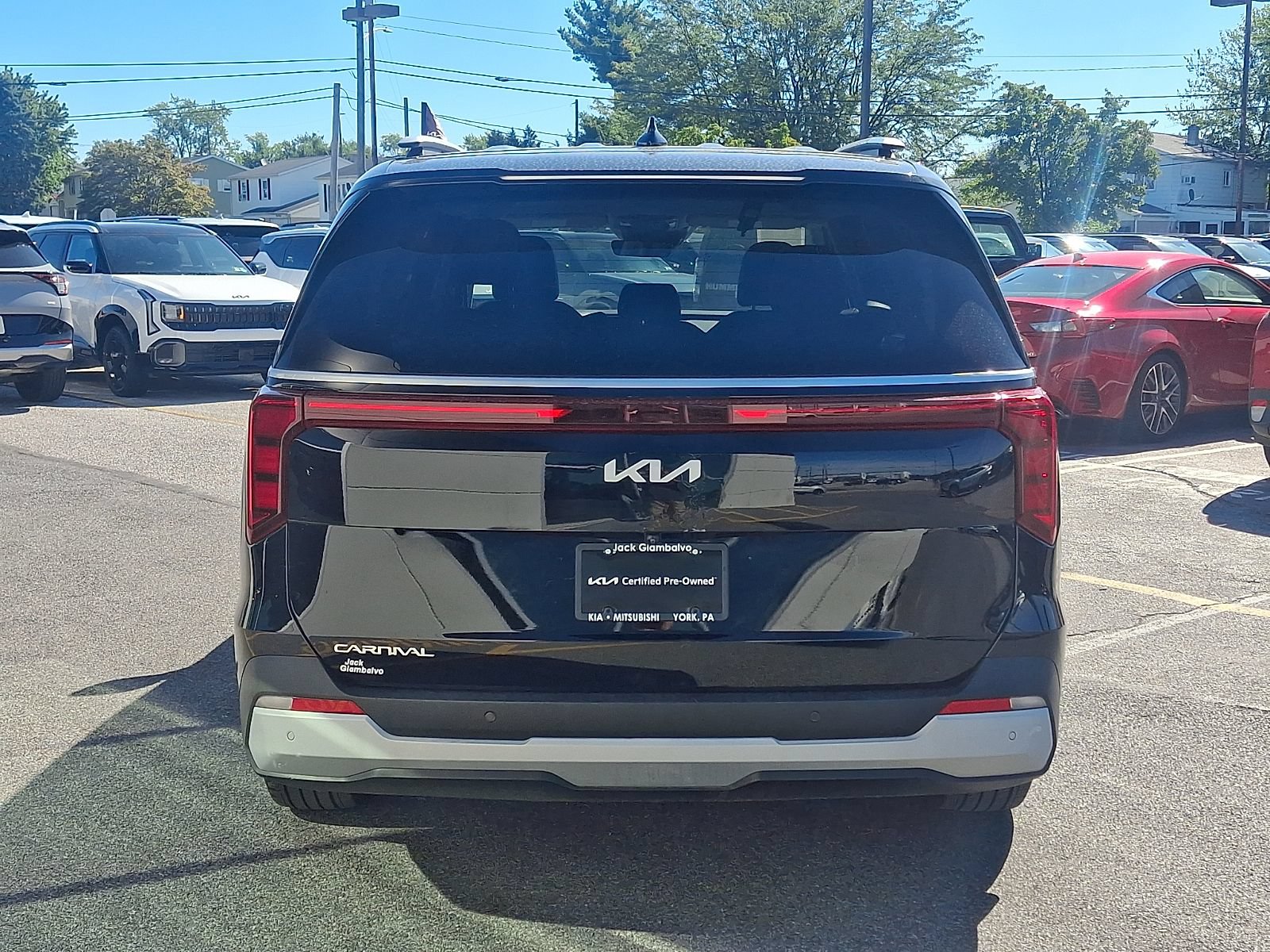 Certified 2025 Kia Carnival EX FWD image 3
