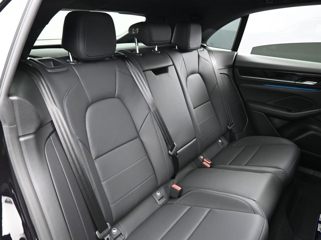 New 2026 Porsche Macan 4S Electric AWD/4WD image 27