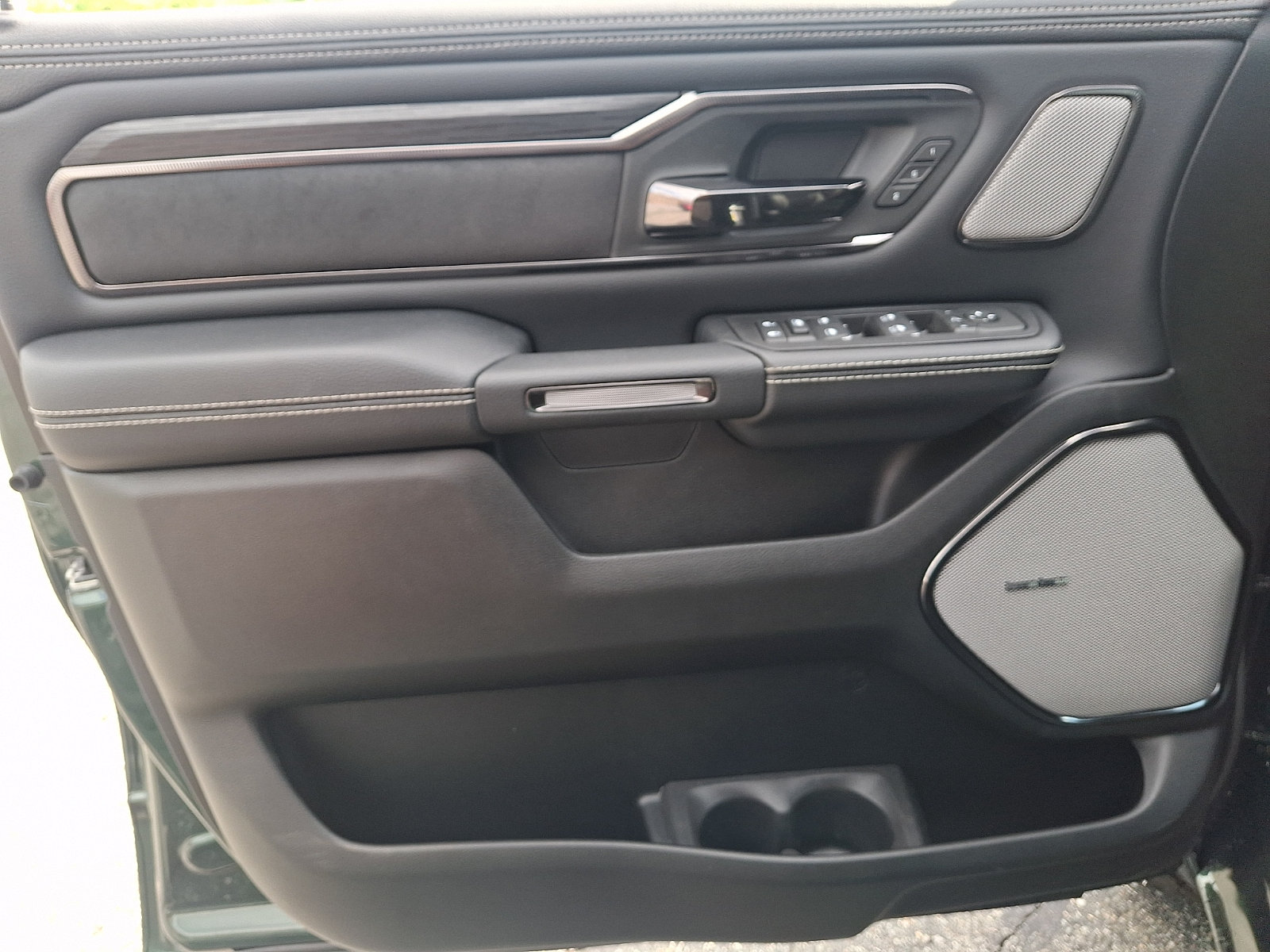 New 2026 RAM 1500 Rebel AWD/4WD image 9