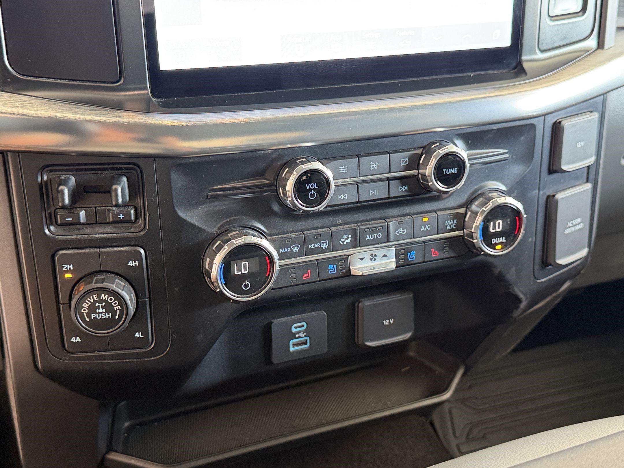 Used 2021 Ford F150 Lariat w/ Equipment Group 501A Mid AWD/4WD image 19