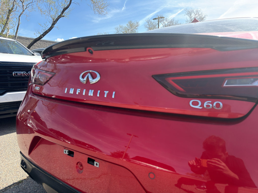 Used 2021 INFINITI Q60 3.0t Luxe w/ Essential Package image 5