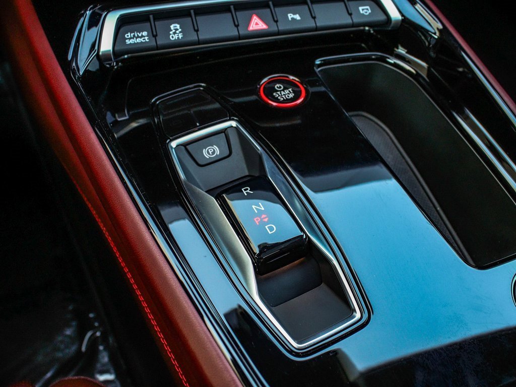 Used 2024 Audi e-tron GT Premium Plus image 25