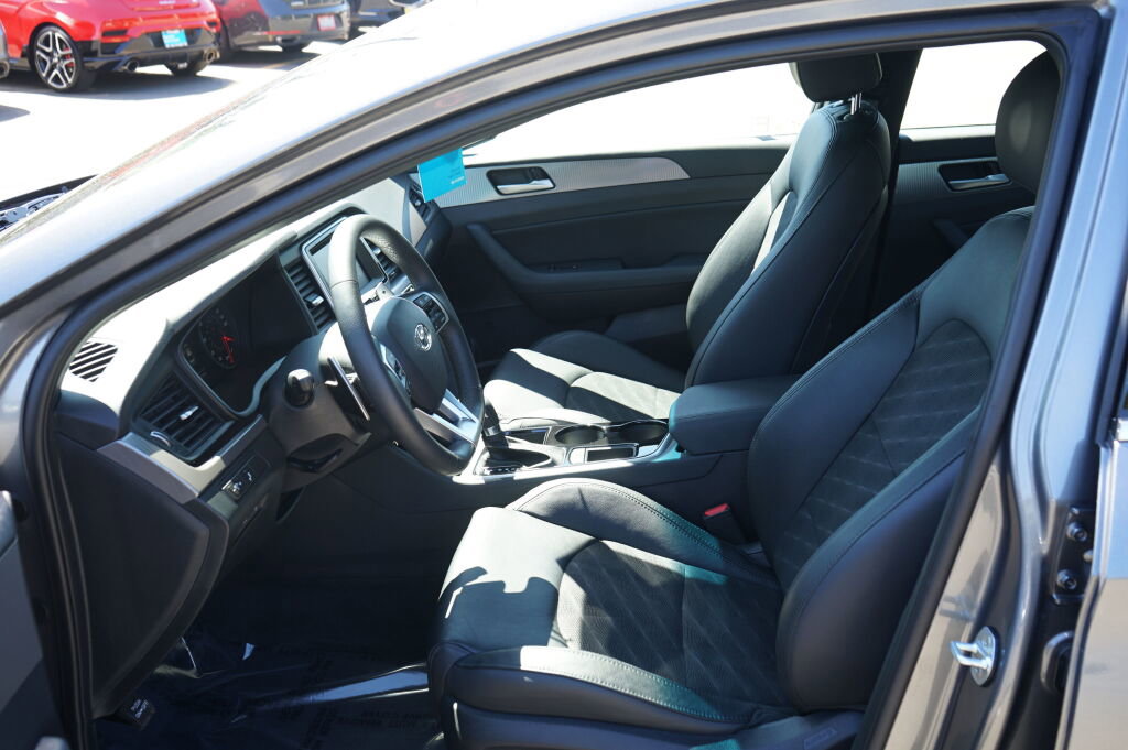 Used 2019 Hyundai Sonata Sport w/ Winter Weather Package FWD image 15