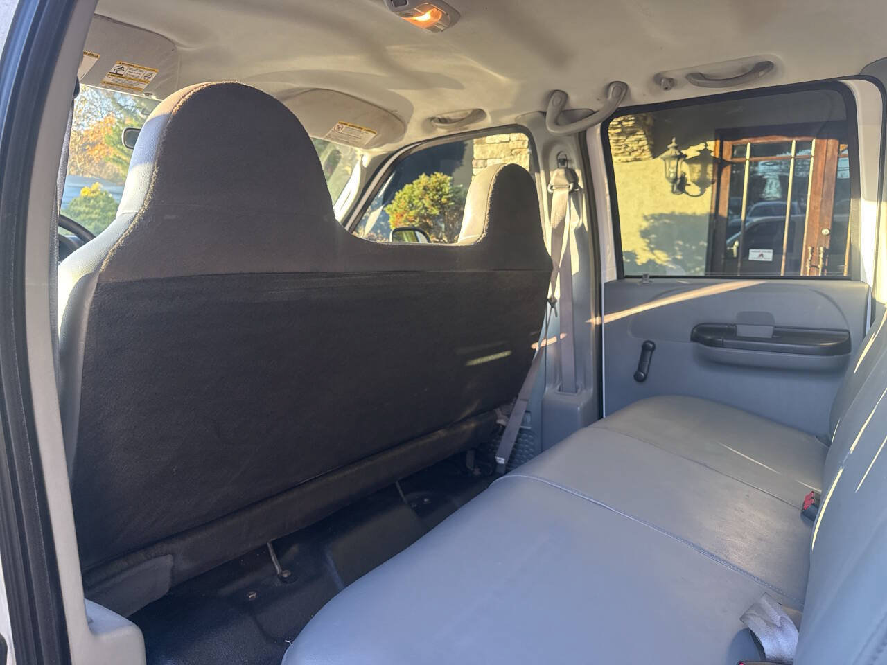 Used 2006 Ford F350 Lariat RWD image 26
