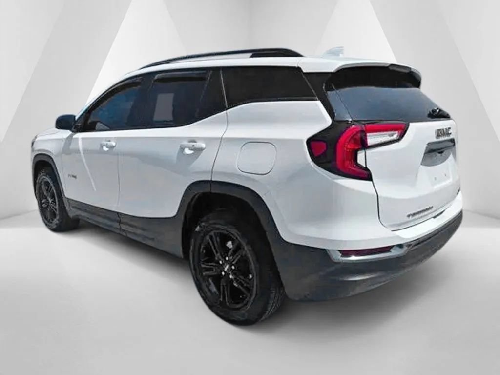 Used 2023 GMC Terrain AT4 AWD/4WD image 5