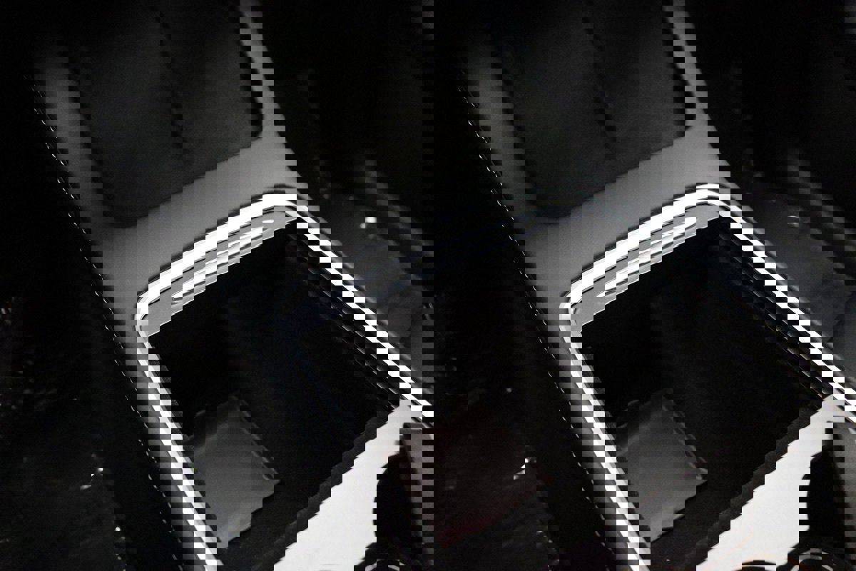 Used 2022 Tesla Model Y Long Range image 38