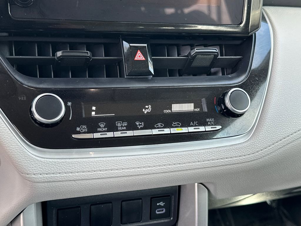 Used 2024 Toyota Corolla Cross L image 24