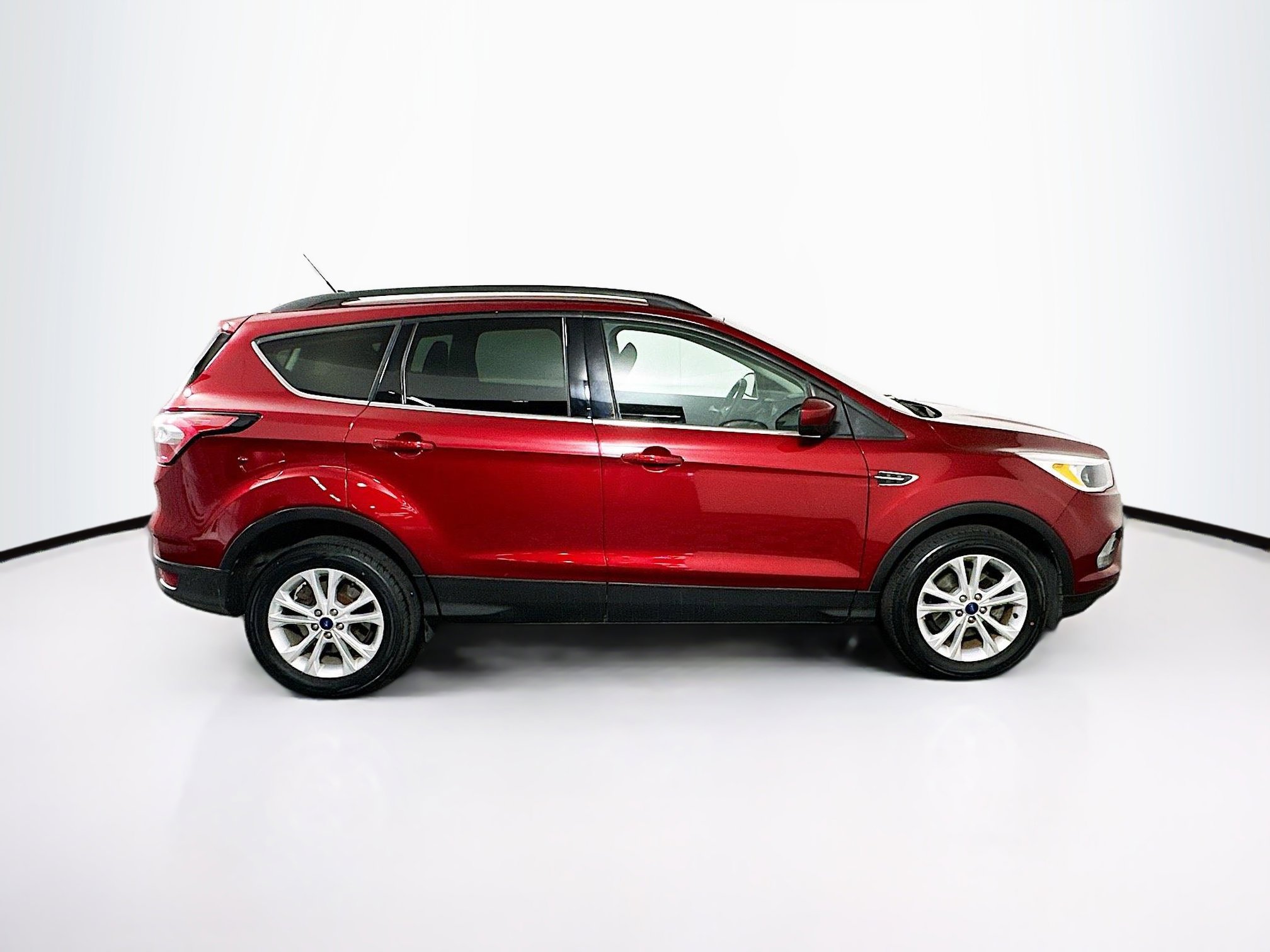 Used 2018 Ford Escape SE w/ SE Sync 3 Package image 10