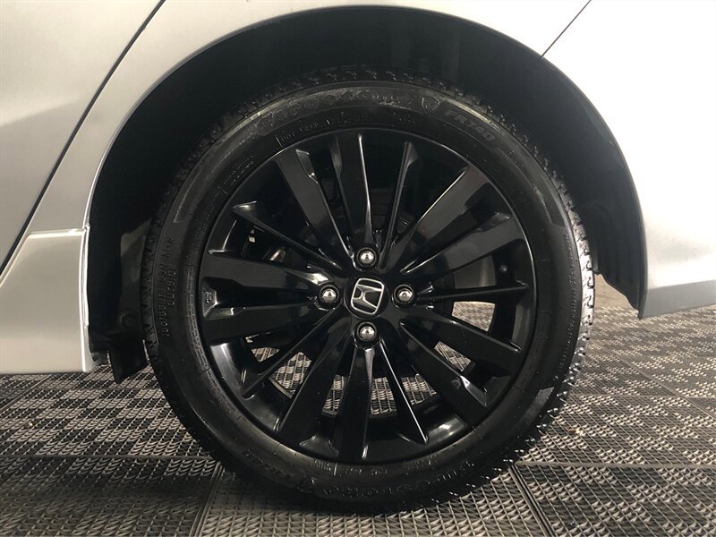 Used 2018 Honda Fit Sport image 18