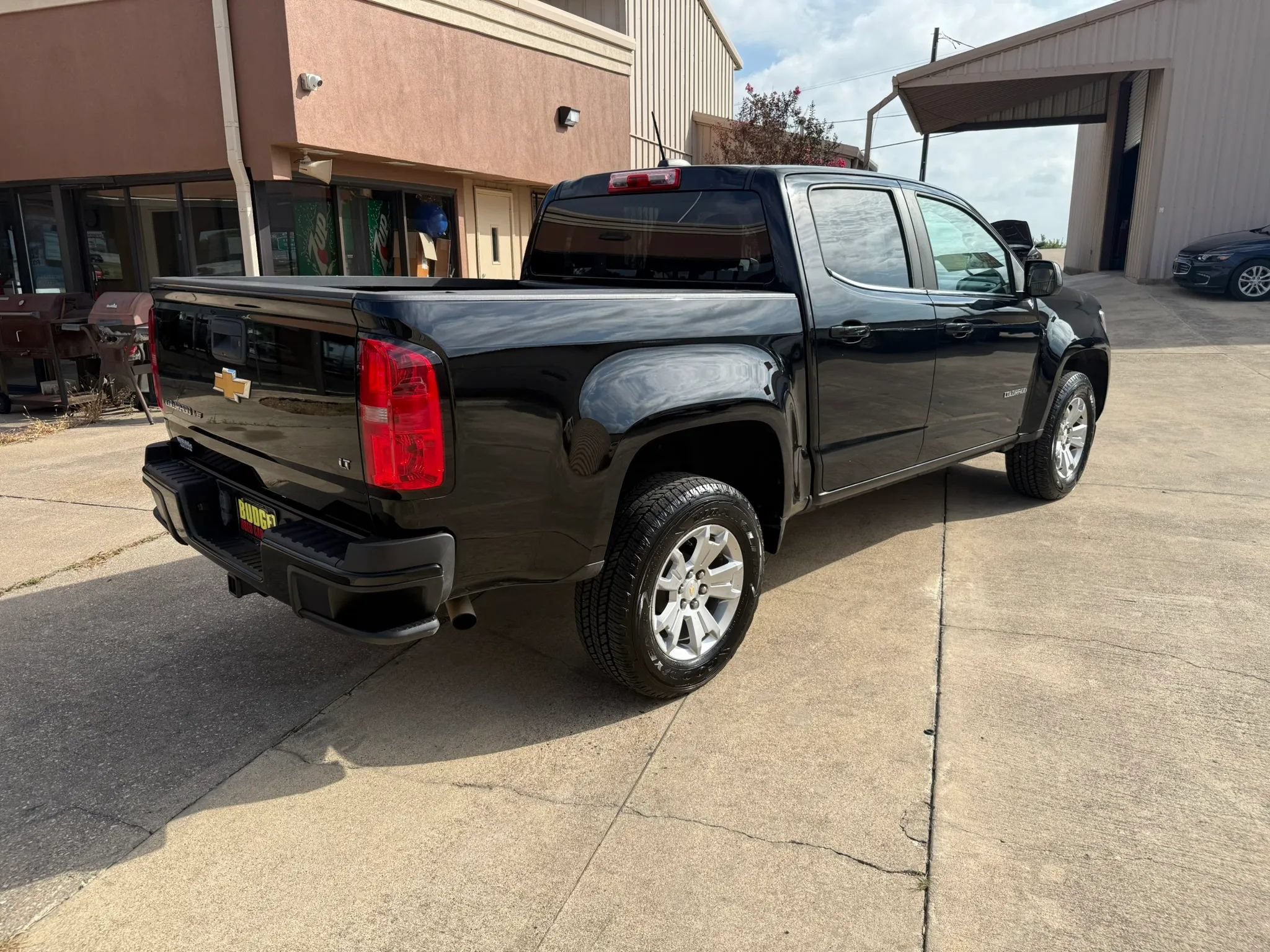 Used 2017 Chevrolet Colorado LT RWD image 5