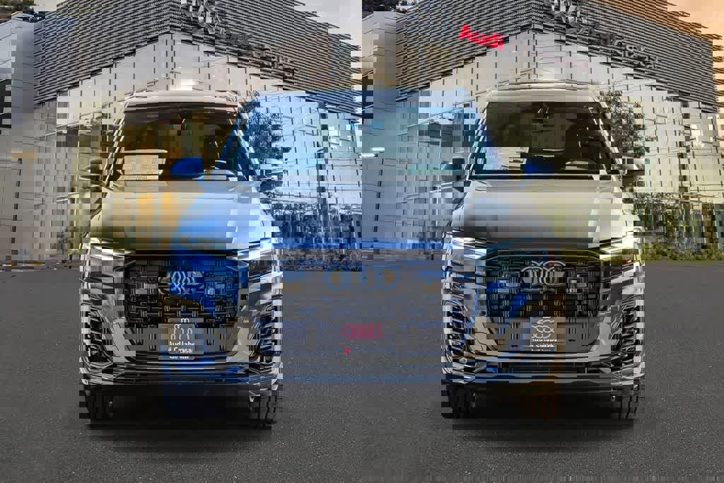 Used 2026 Audi Q7 3.0T Premium Plus w/ Premium Plus Package AWD/4WD image 2