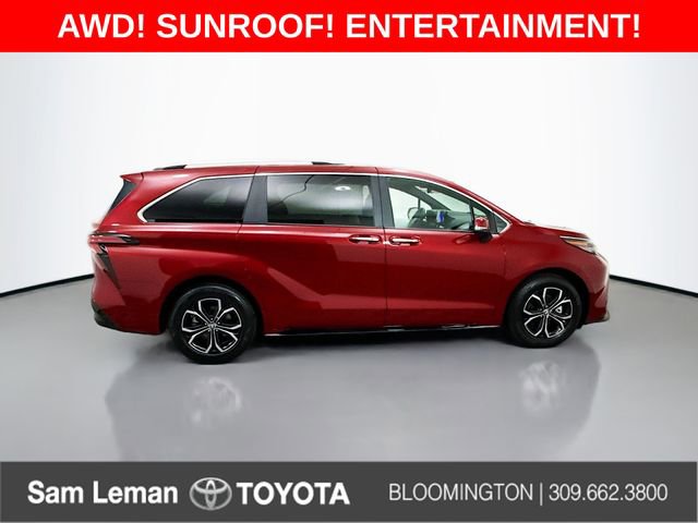 Used 2025 Toyota Sienna Platinum image 8
