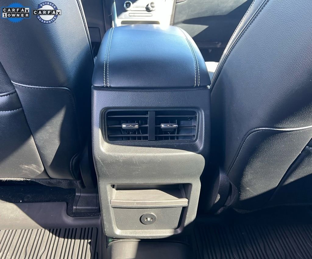 Used 2022 Ford Edge ST image 23