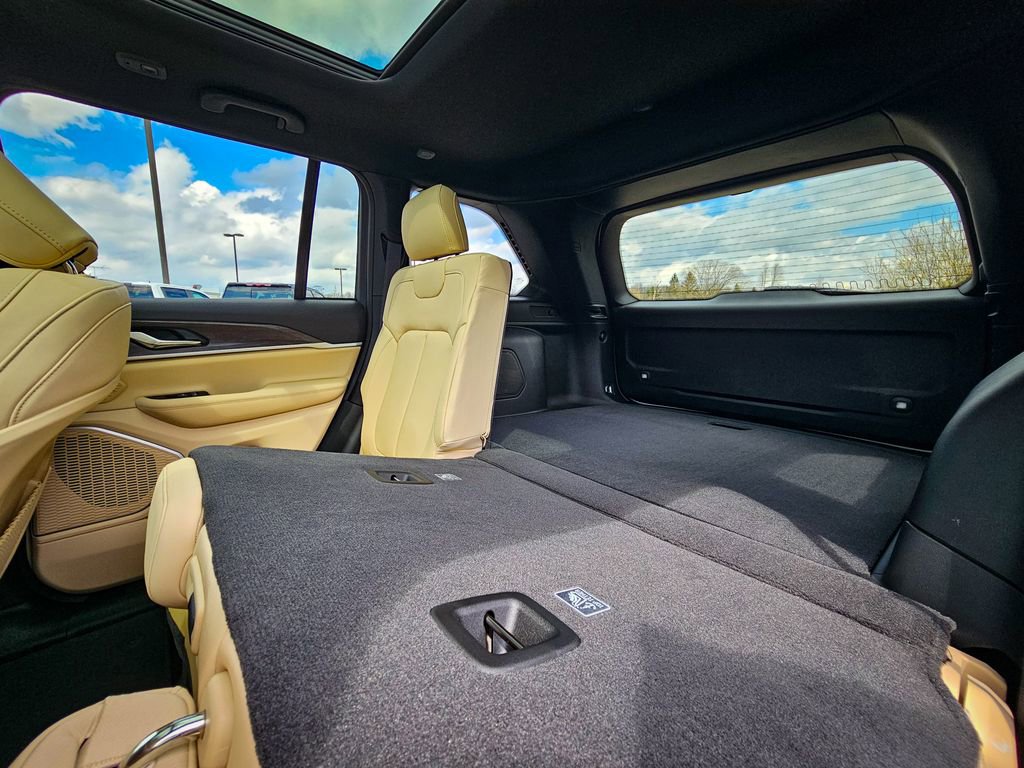 New 2026 Jeep Grand Cherokee Limited image 38