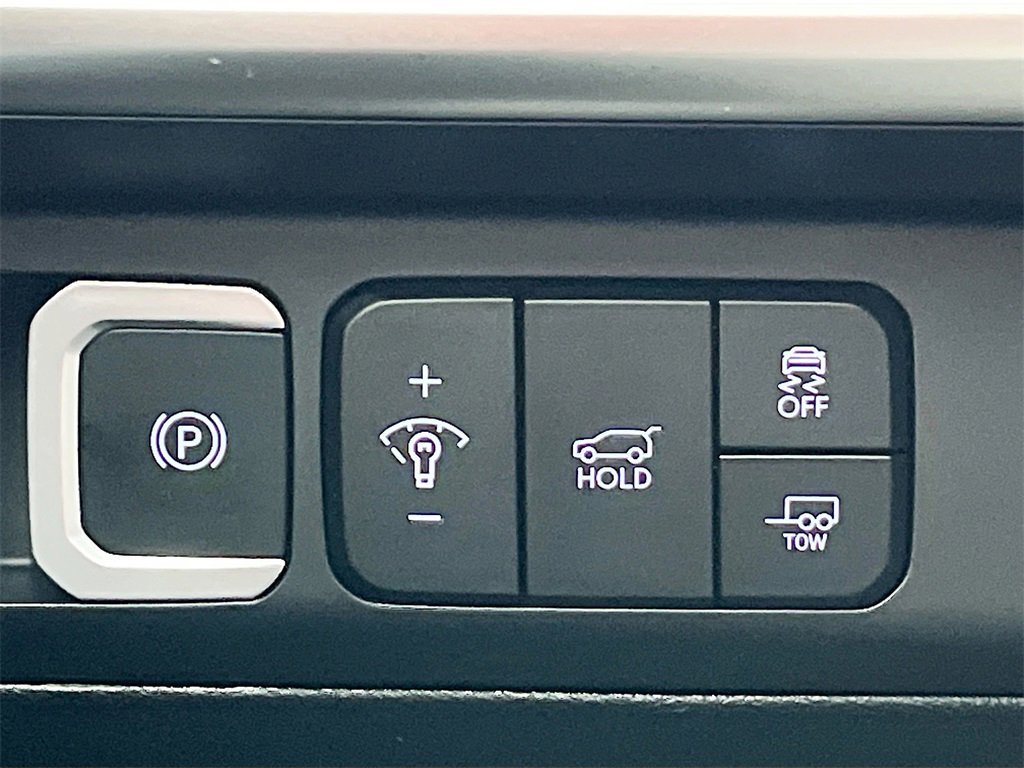 Used 2025 Hyundai Santa Fe XRT image 10