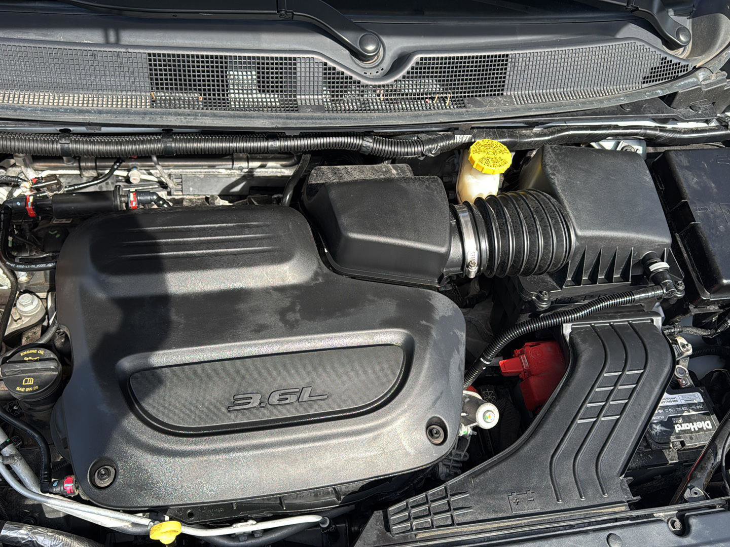 Used 2023 Chrysler Voyager LX image 28