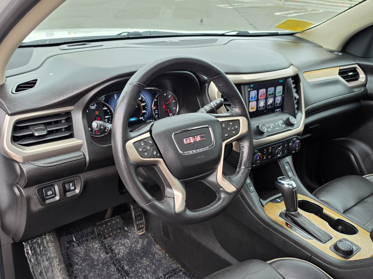 Used 2017 GMC Acadia Denali w/ Technology Package AWD/4WD image 10