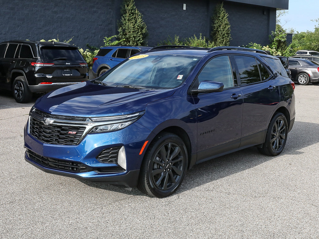 Used 2023 Chevrolet Equinox RS w/ LPO, Floor Liner Package FWD image 2