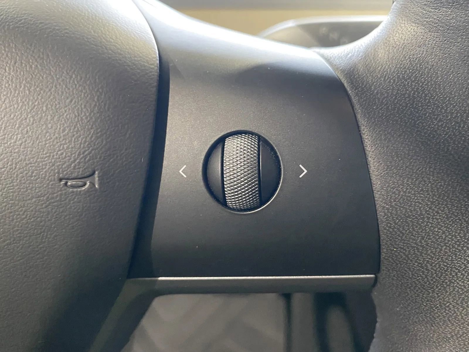 Used 2023 Tesla Model Y Long Range image 17